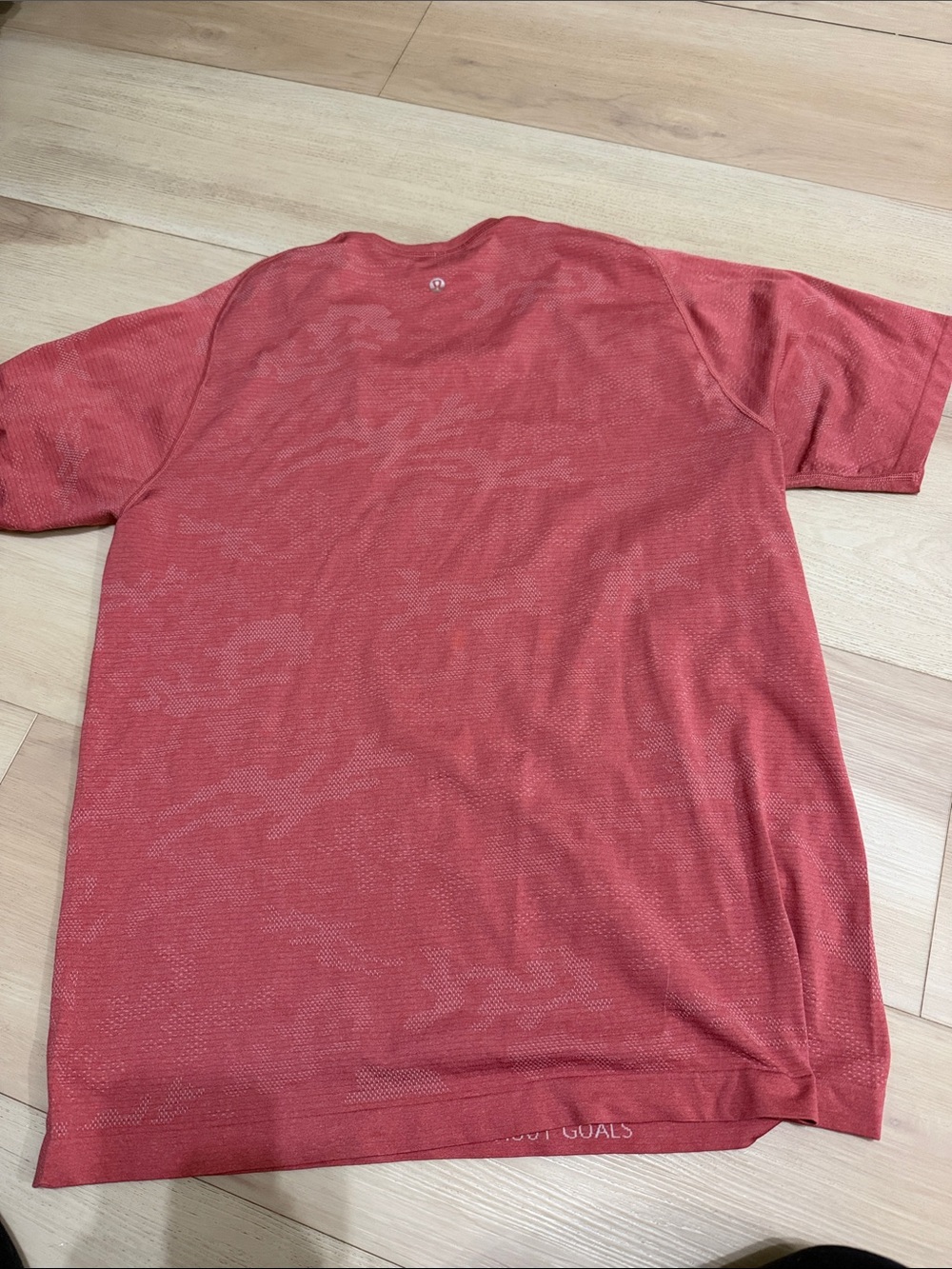 lululemon athletica Men's Heathered Coral Short Sleeve Crew size L